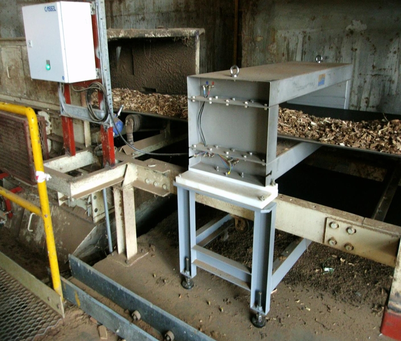 Máy Dò Kim Loại Cho Nhựa, Giấy, Gỗ, Cao Su Tái Chế